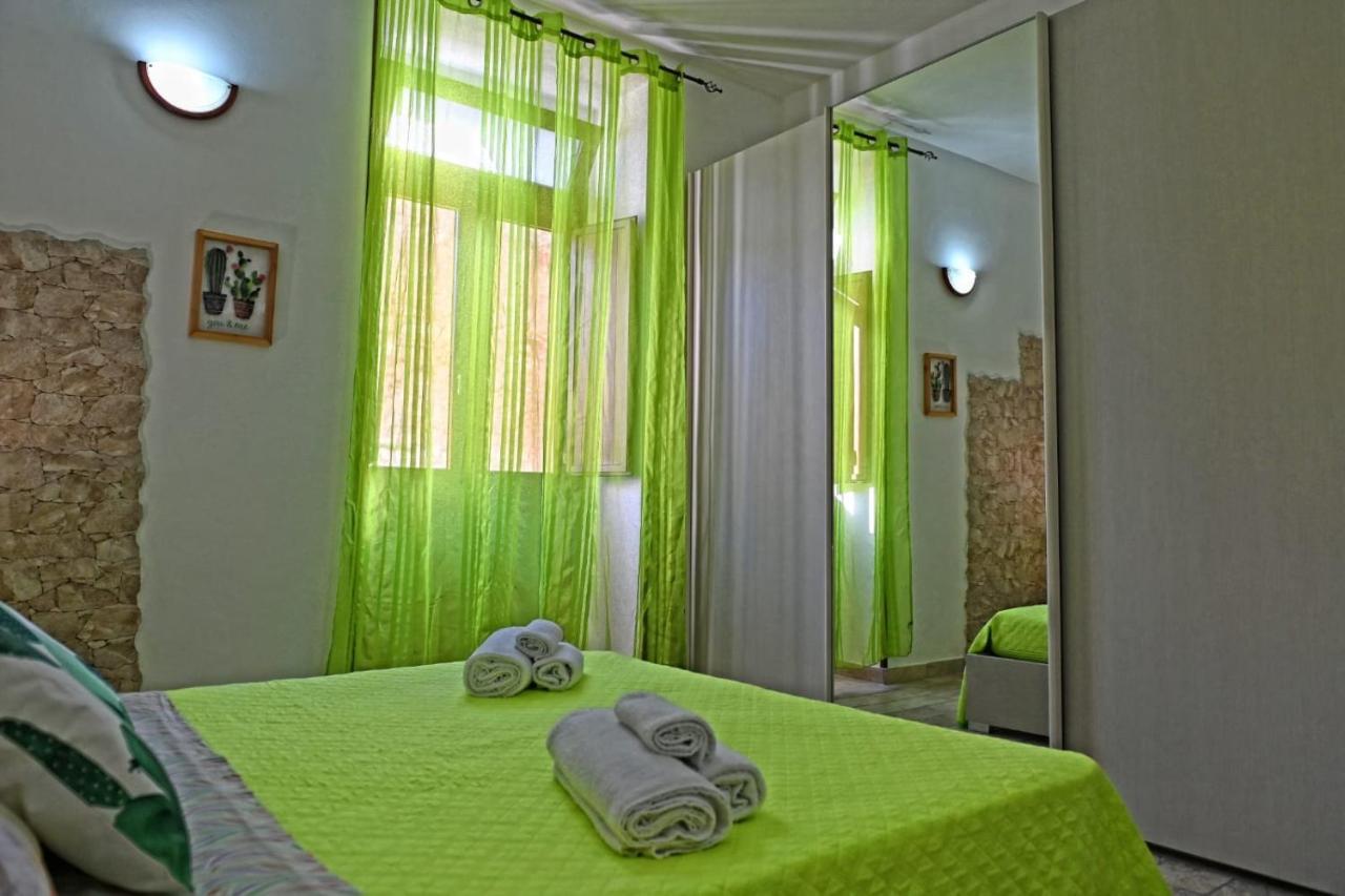Ficu Pala Holiday Home 노토 외부 사진